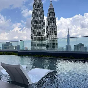 Star Serviced Suite Klcc شقة